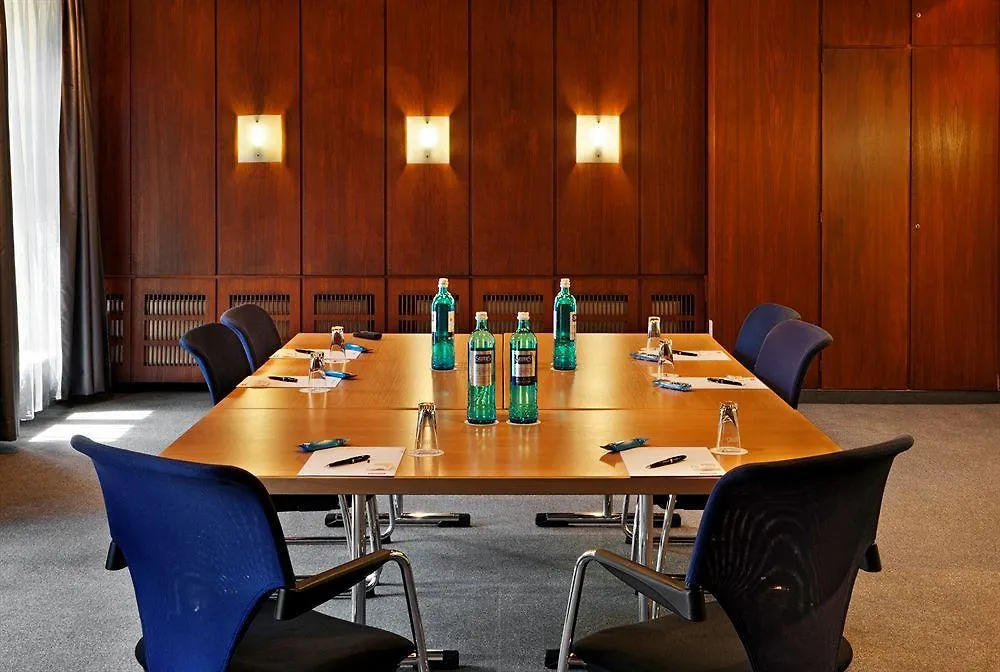 Intercityhotel Muenchen 4*, Mnichov