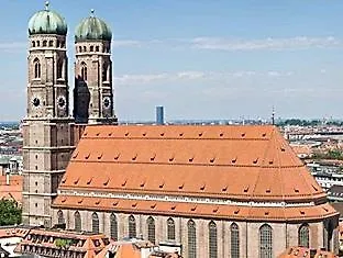 Intercityhotel Muenchen 4*, München Duitsland
