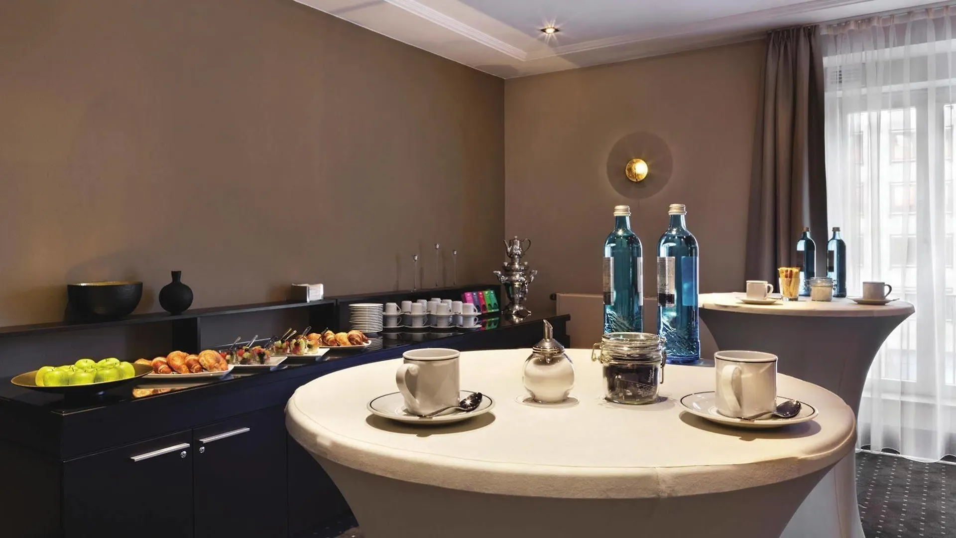 Intercityhotel Muenchen 4*, Mnichov
